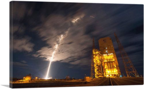 NASA Atlas V Rocket on Mission to International Space Station Light Arc